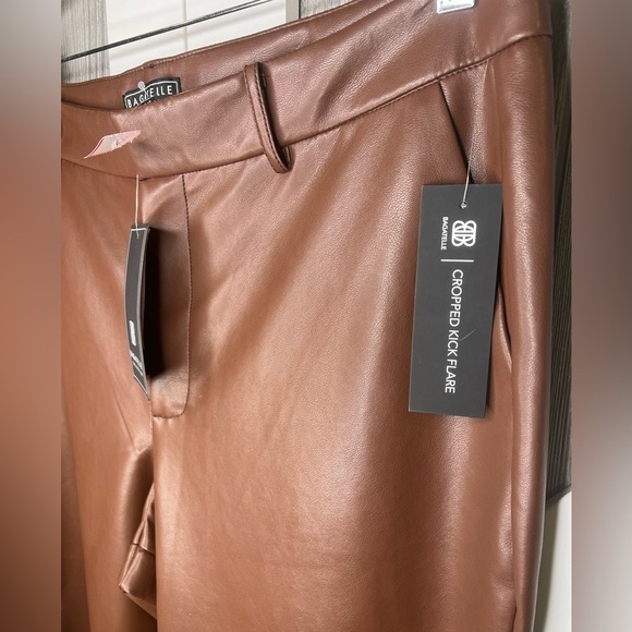 156. Bagatelle Women’s Faux Leather Pants Cropped Kick Flare, Cognac Women’s XL - Picture 3 of 5